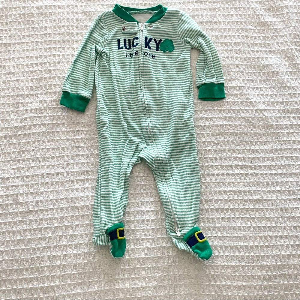 Carterβs lucky little one Irish St. Patrickβs day footie onesie π 9M